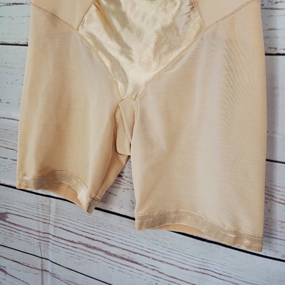 Maidenform® Shapewear High-Waist Thigh-Slimmer LG - Picture 4 of 11